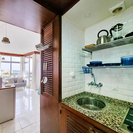 Flh Sunny With Balcony Apartment
